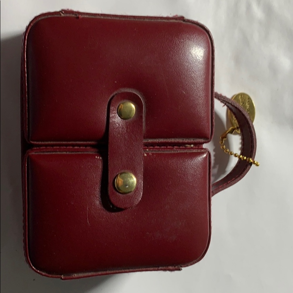 Travel jewelry box